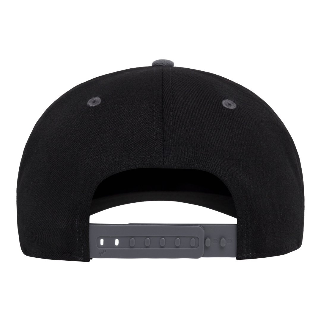 Black and grey Flat Brim 110 snapback flex fit cap large logo