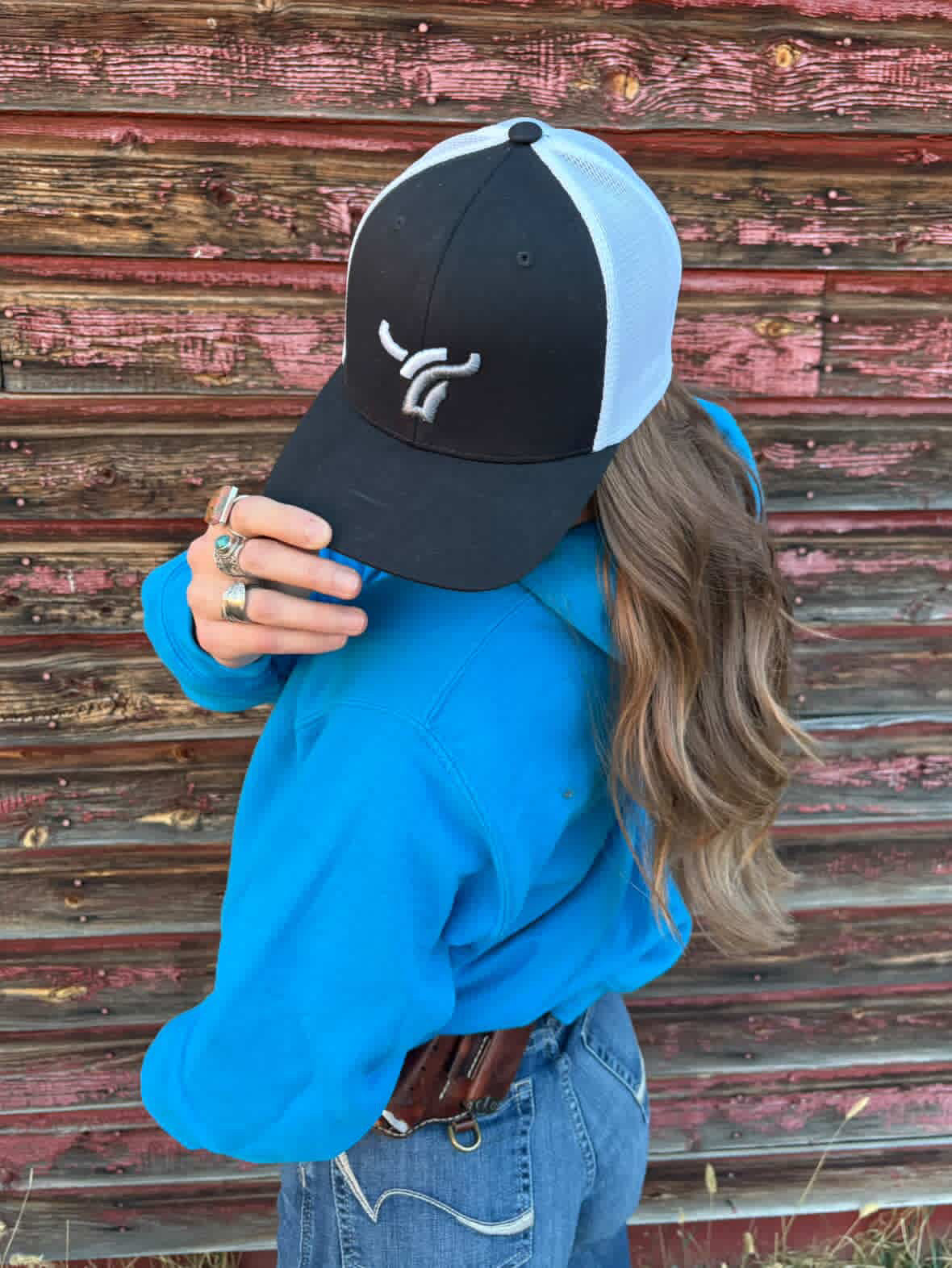 Black/white mesh 110 flex fit Large silver & white logo